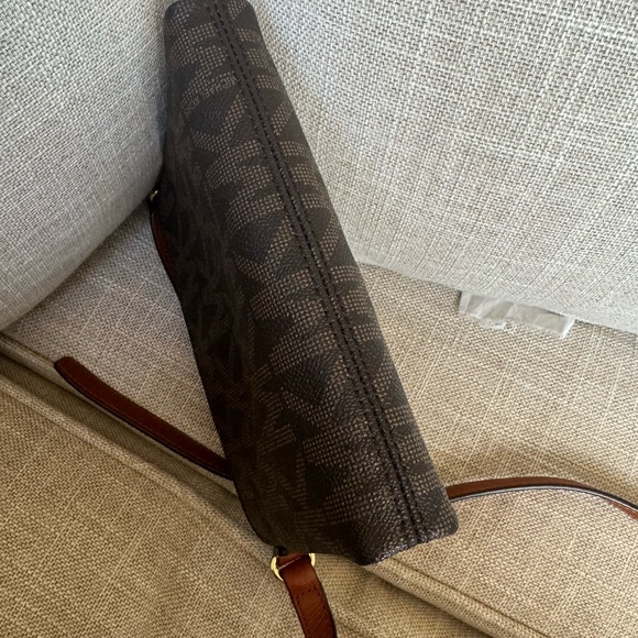 Michael Kors Fulton Crossbody Bag Brown Monogram - Picture 6 of 17